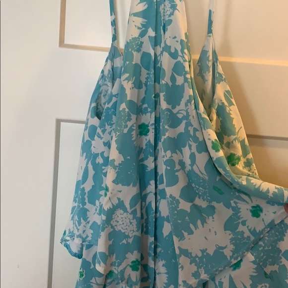 Alya Floral Tank Top (Francesca’s) - Picture 4 of 4